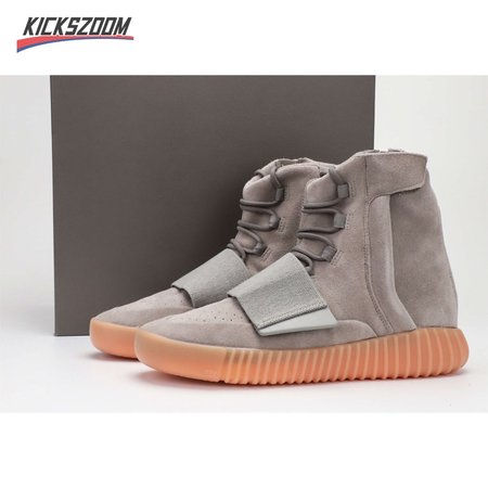 YEEZY Boost 750 Light Grey Glow Size: 40-48